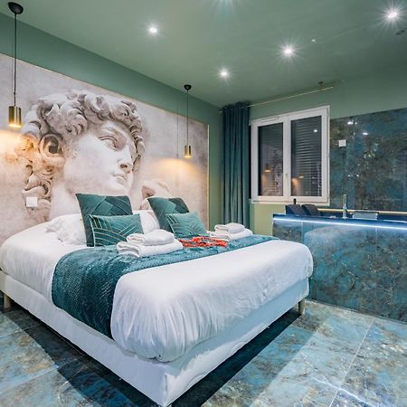 Le Musee D'Aphrodite / Jacuzzi Montgeron Exterior foto