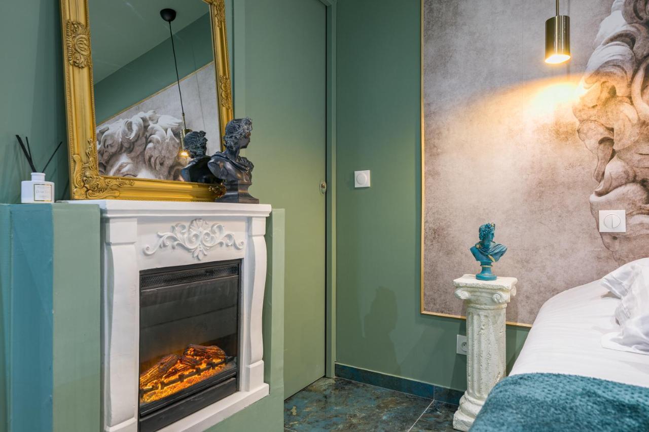 Le Musee D'Aphrodite / Jacuzzi Montgeron Exterior foto